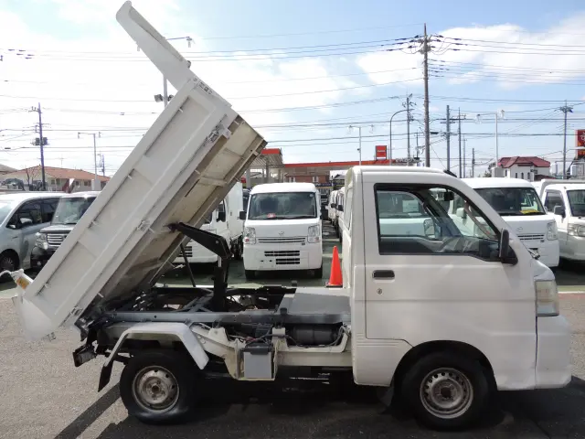 ダイハツ ハイゼットトラック EBD-S211P(4WD)の写真5