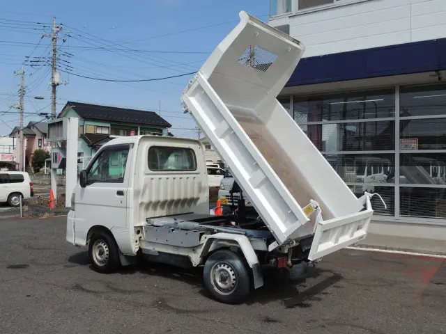 ダイハツ ハイゼットトラック EBD-S211P(4WD)の写真8