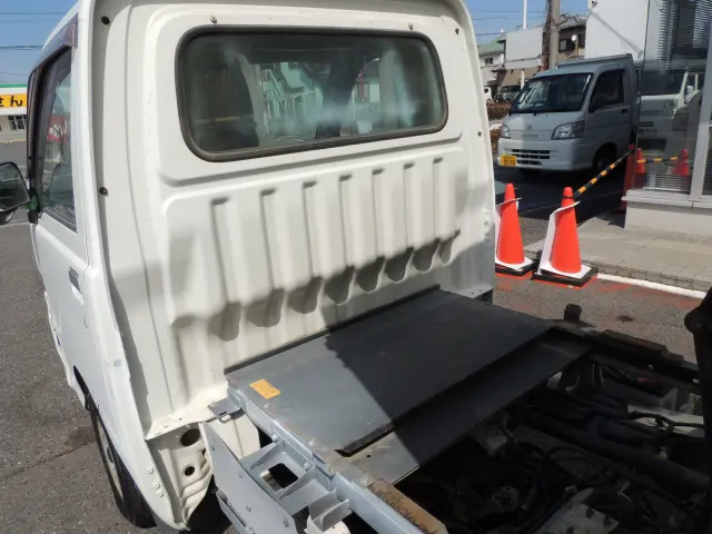 ダイハツ ハイゼットトラック EBD-S211P(4WD)の写真22