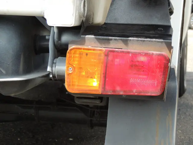 ダイハツ ハイゼットトラック EBD-S211P(4WD)の写真28