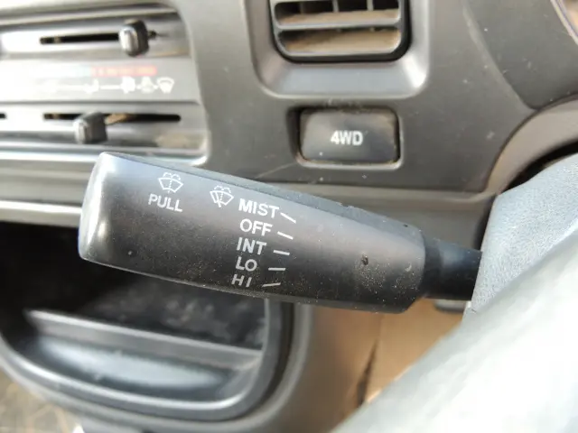 ダイハツ ハイゼットトラック EBD-S211P(4WD)の写真37