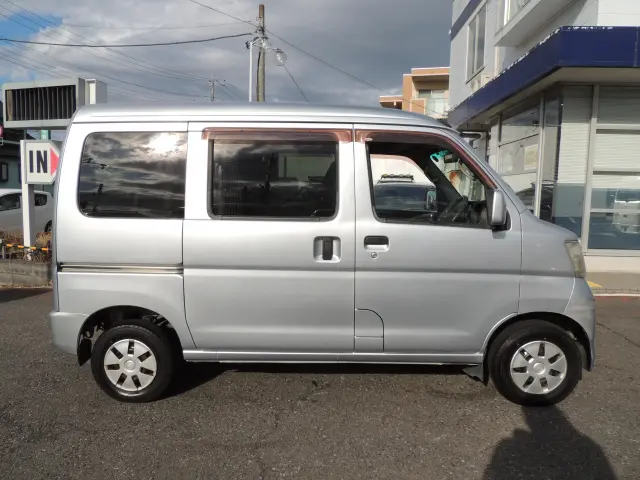 ダイハツ ハイゼットバン EBD-S321V(2WD)の写真5