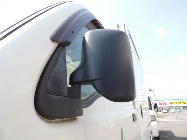 ダイハツ ハイゼットトラック EBD-S211P(4WD)の写真6