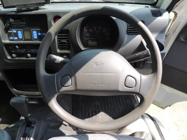 ダイハツ ハイゼットトラック EBD-S211P(4WD)の写真26