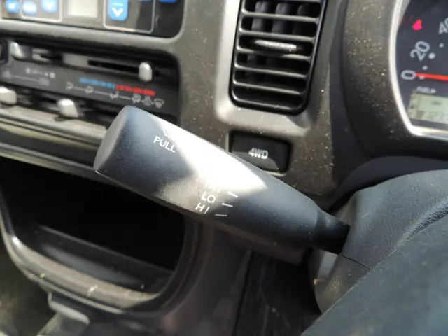 ダイハツ ハイゼットトラック EBD-S211P(4WD)の写真29