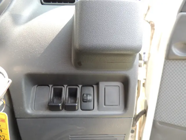 ダイハツ ハイゼットトラック EBD-S211P(4WD)の写真30