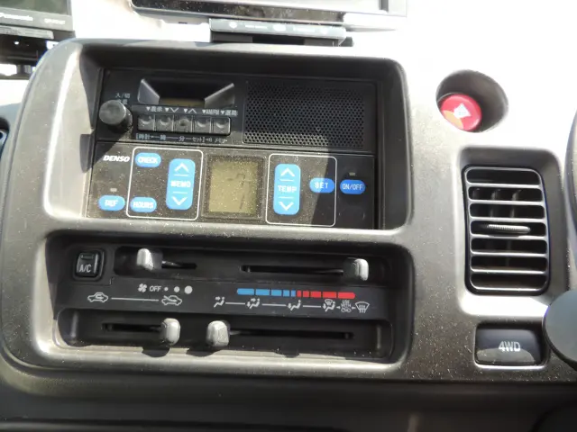 ダイハツ ハイゼットトラック EBD-S211P(4WD)の写真31