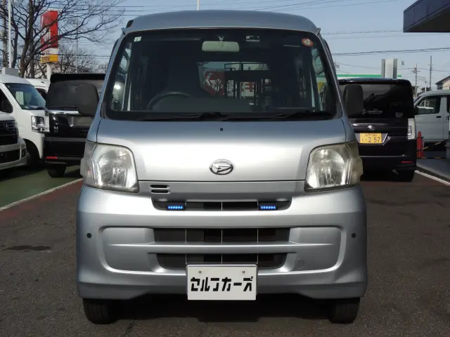 ダイハツ ハイゼットバン GBD-S321V(2WD)の写真2