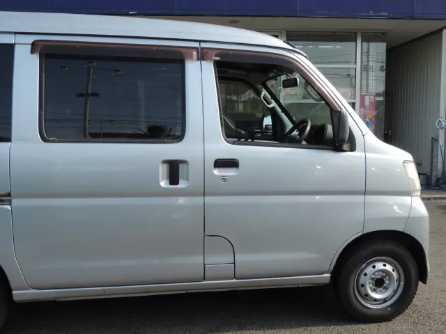 ダイハツ ハイゼットバン GBD-S321V(2WD)の写真6
