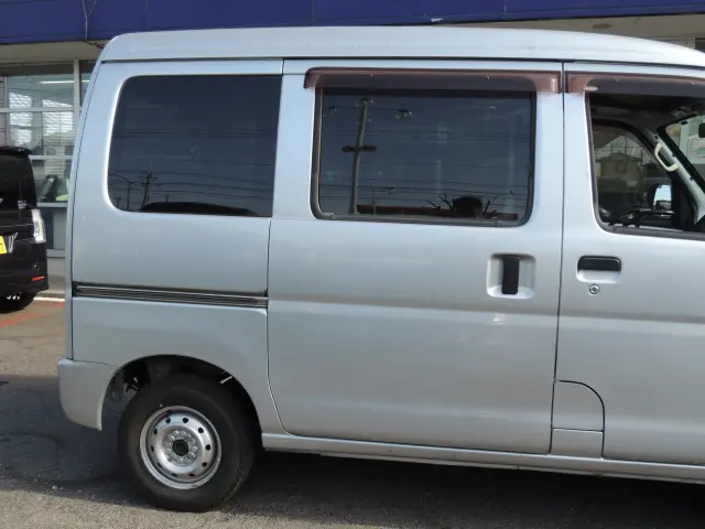 ダイハツ ハイゼットバン GBD-S321V(2WD)の写真7