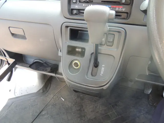 ダイハツ ハイゼットバン GBD-S321V(2WD)の写真45