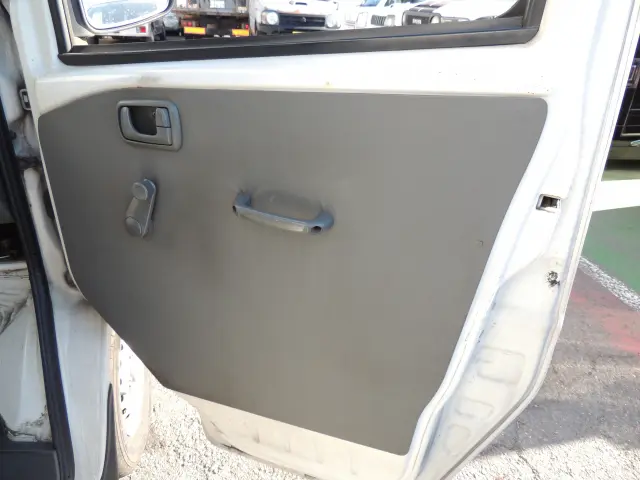 日産 クリッパートラック GBD-U71T(2WD)の写真26