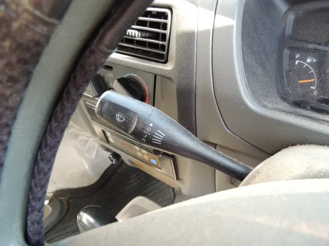 日産 クリッパートラック GBD-U71T(2WD)の写真32