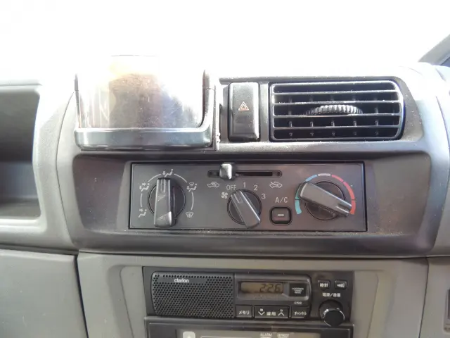 日産 クリッパートラック GBD-U71T(2WD)の写真36