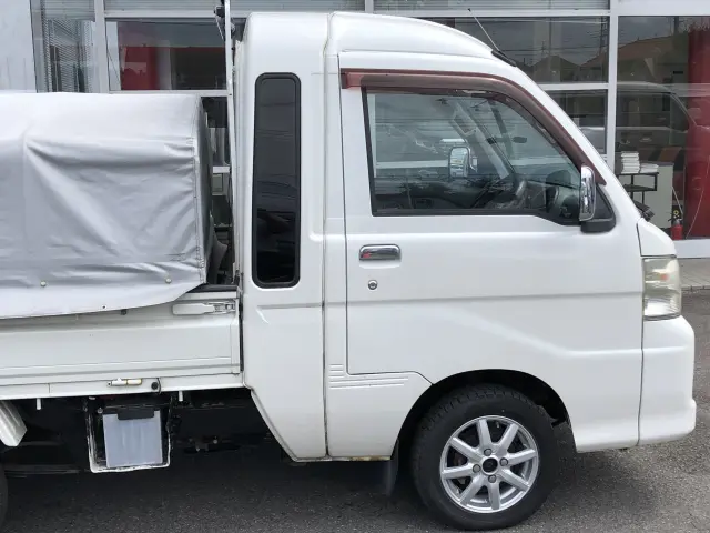 ダイハツ ハイゼットトラック EBD-S211P(4WD)の写真6