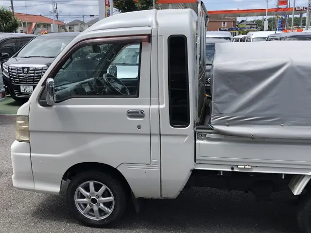 ダイハツ ハイゼットトラック EBD-S211P(4WD)の写真15