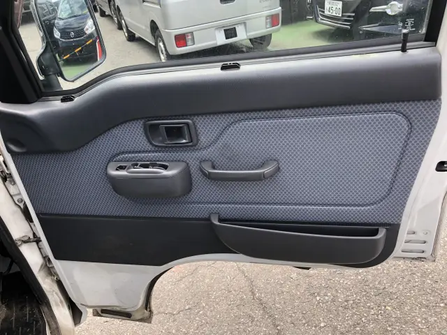 ダイハツ ハイゼットトラック EBD-S211P(4WD)の写真24