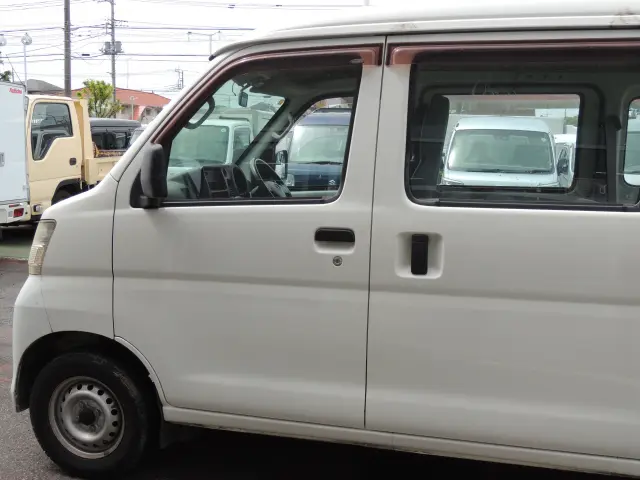 ダイハツ ハイゼットバン EBD-S321V(2WD)の写真15