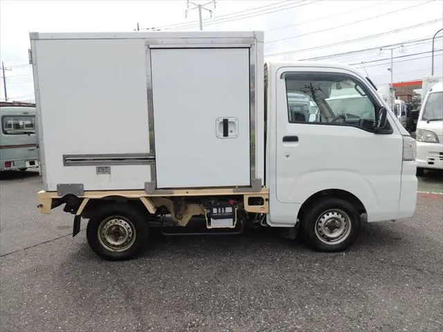 ダイハツ ハイゼットトラック EBD-S510P(4WD)の写真13