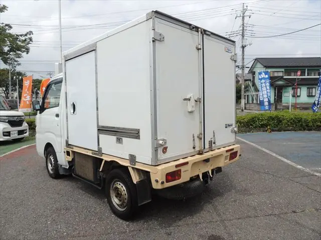ダイハツ ハイゼットトラック EBD-S510P(4WD)の写真16