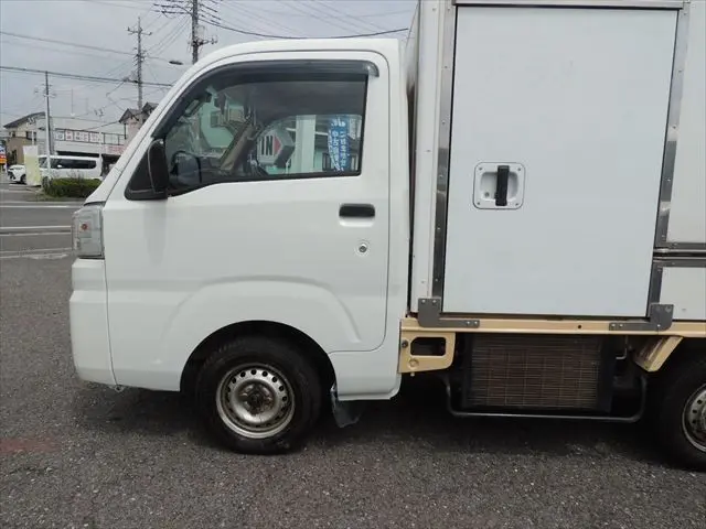 ダイハツ ハイゼットトラック EBD-S510P(4WD)の写真18