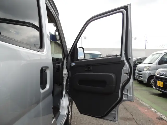 ダイハツ ハイゼットバン EBD-S321V(2WD)の写真22