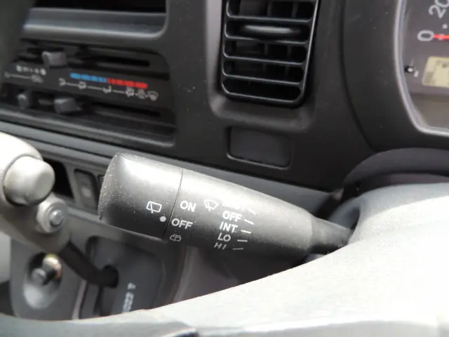 ダイハツ ハイゼットバン EBD-S321V(2WD)の写真28