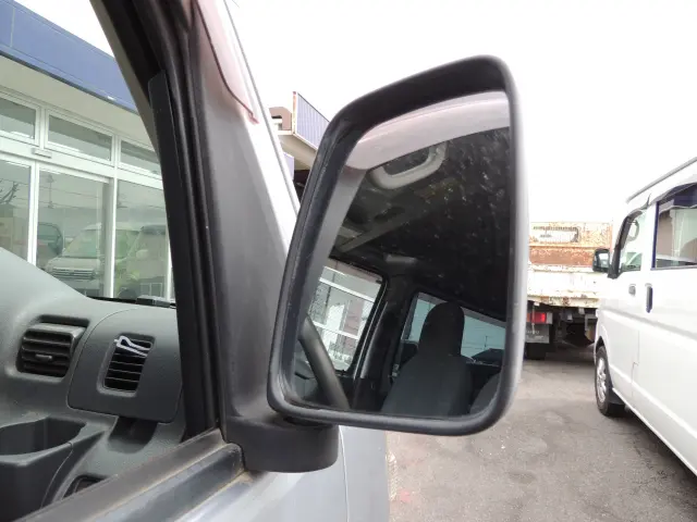 ダイハツ ハイゼットバン EBD-S321V(2WD)の写真4