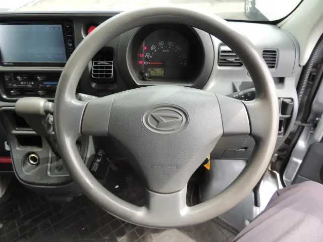 ダイハツ ハイゼットバン EBD-S321V(2WD)の写真27