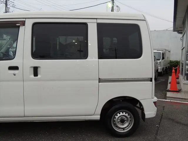 ダイハツ ハイゼットバン EBD-S321V(2WD)の写真17