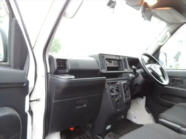 ダイハツ ハイゼットバン EBD-S321V(2WD)の写真21
