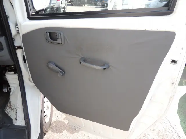 日産 クリッパートラック GBD-U71T(2WD)の写真26