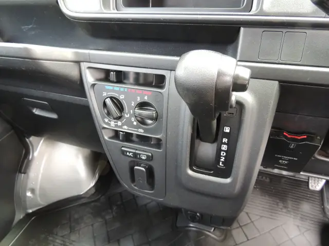 ダイハツ ハイゼットバン EBD-S321V(2WD)の写真43