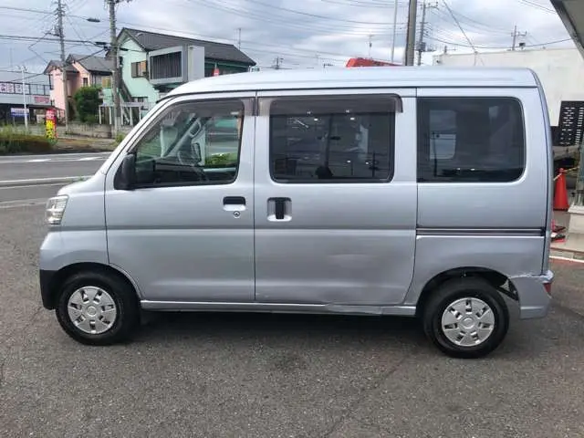 ダイハツ ハイゼットバン EBD-S321V(2WD)の写真7