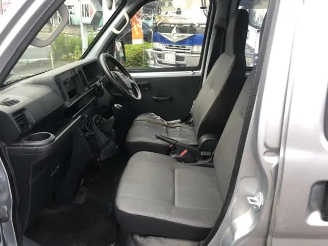 ダイハツ ハイゼットバン EBD-S321V(2WD)の写真17