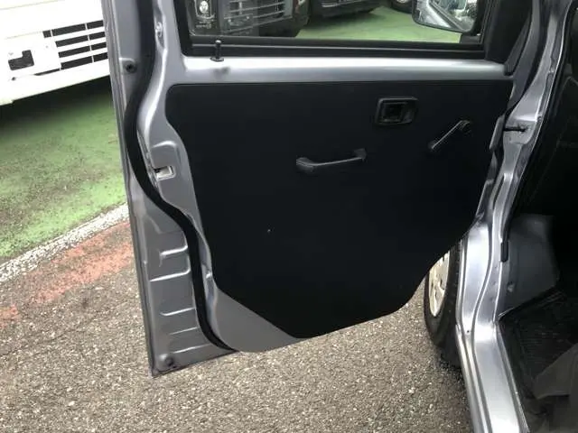 ダイハツ ハイゼットバン EBD-S321V(2WD)の写真19