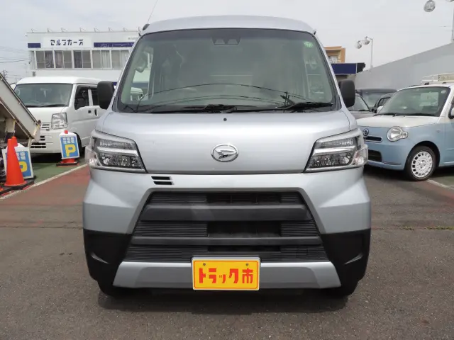 ダイハツ ハイゼットバン 3BD-S321V(2WD)の写真2