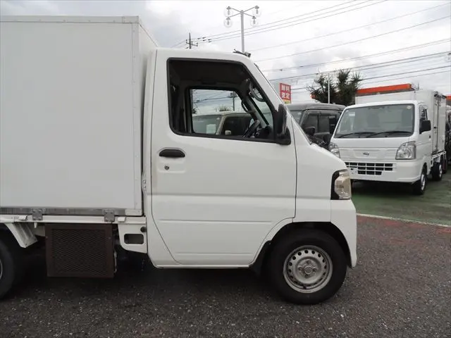 日産 クリッパートラック GBD-U71T(2WD)の写真12