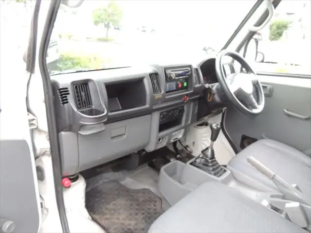 日産 クリッパートラック GBD-U71T(2WD)の写真32