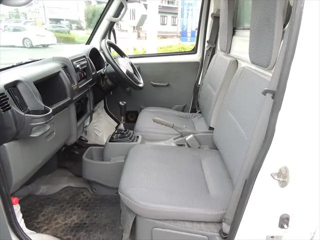 日産 クリッパートラック GBD-U71T(2WD)の写真33