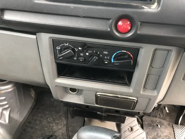 日産 クリッパーバン GBD-U71V(2WD)の写真47