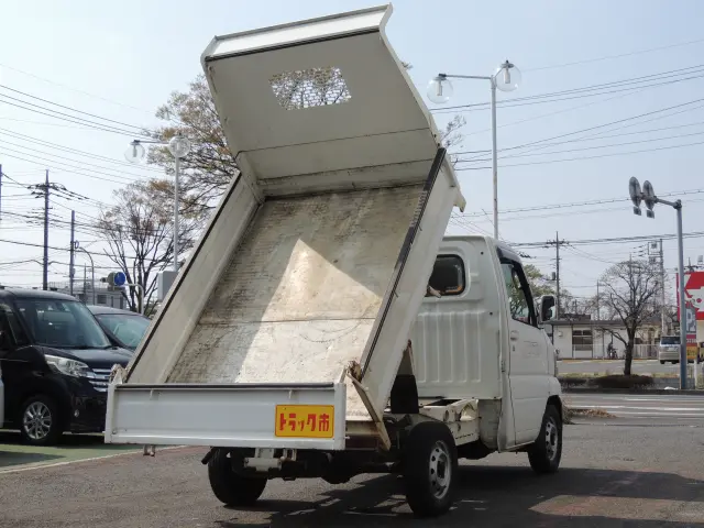 三菱 ミニキャブトラック GBD-U62T(4WD)の写真2