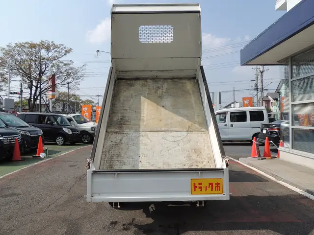 三菱 ミニキャブトラック GBD-U62T(4WD)の写真3