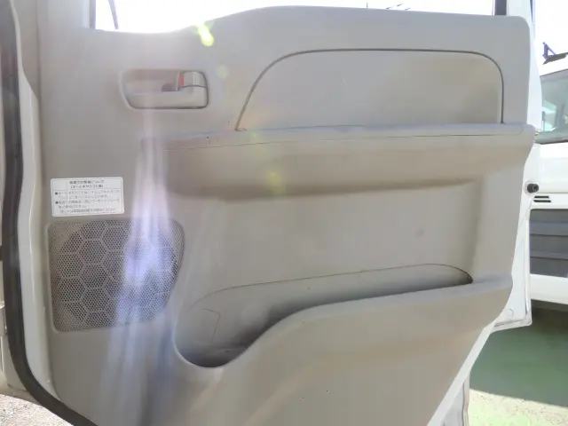 スズキ エブリイ HBD-DA17V(2WD)の写真37
