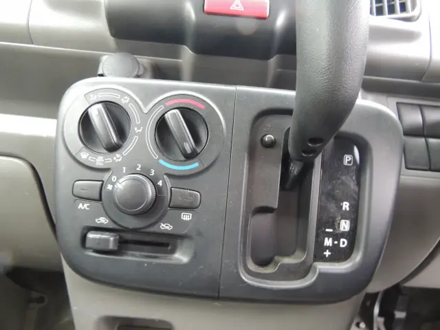 日産 クリッパーバン HBD-DR17V(2WD)の写真37