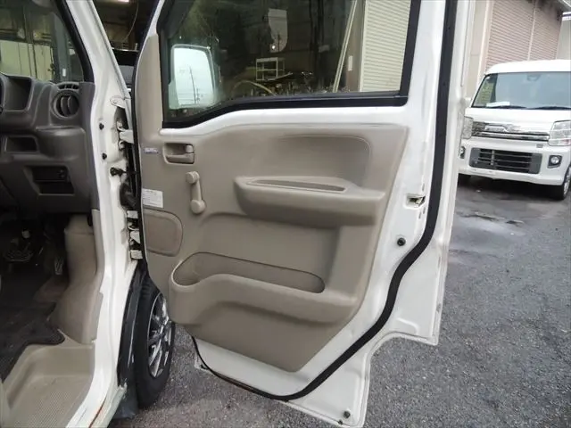 スズキ エブリイ HBD-DA17V(2WD)の写真35
