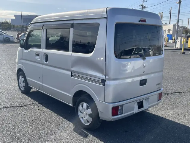 スズキ エブリイ HBD-DA17V(2WD)の写真6