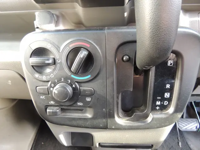 スズキ エブリイ HBD-DA17V(2WD)の写真30