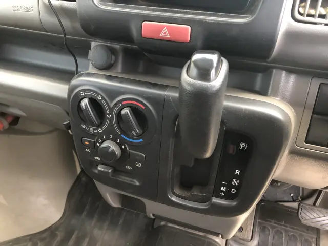 スズキ エブリイ HBD-DA17V(2WD)の写真41