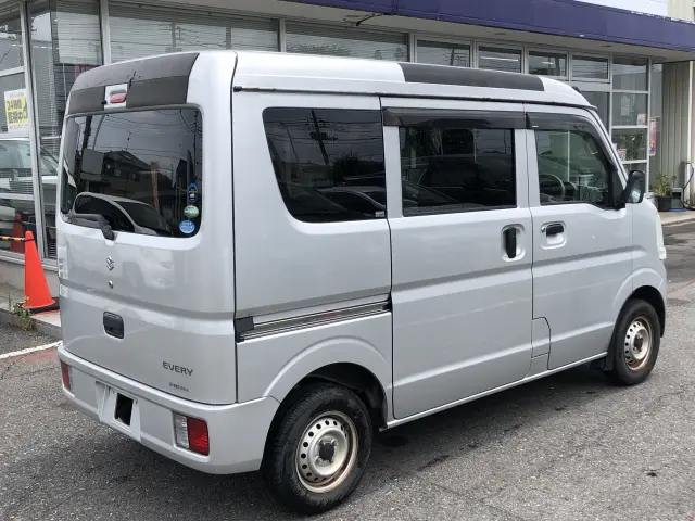 スズキ エブリイ HBD-DA17V(2WD)の写真6